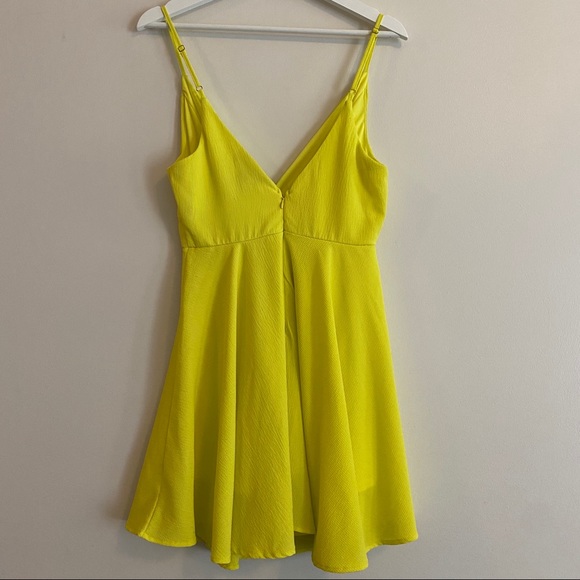 Revamped Faux Wrap Plunge Neckline Skater Dress - Picture 5 of 6